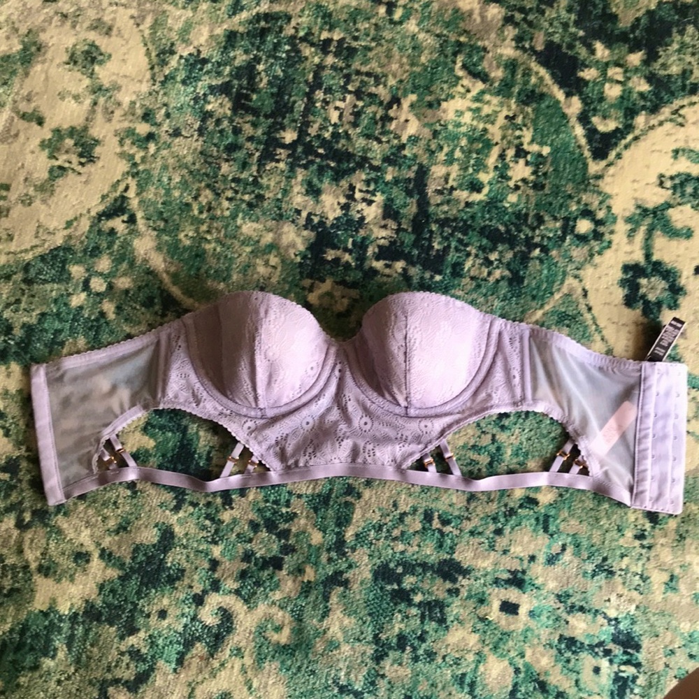 Victoria’s Secret Bra purple strapless lace